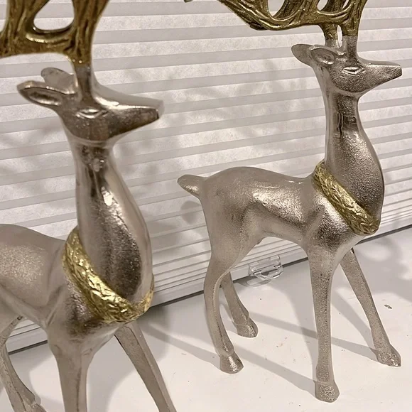 Metal / Standing Deers / Elegant Silver and Gold Reindeer Figurines / 2 pc. - Picture 4 of 13